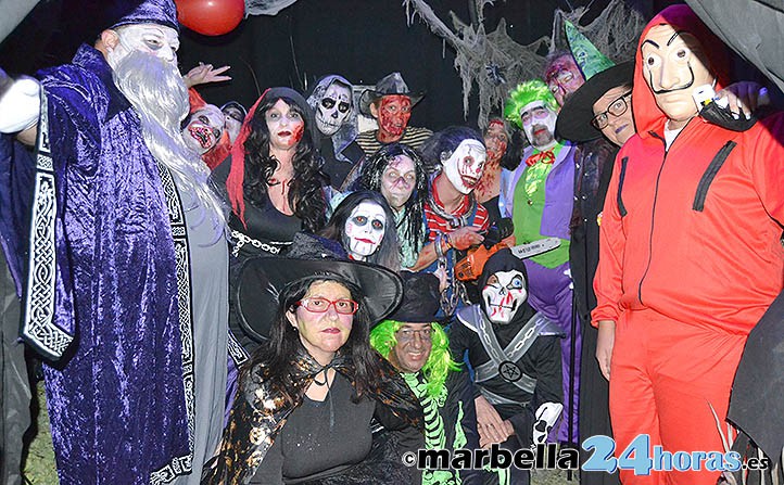 Marbella disfruta de Halloween sin lluvia y con gran afluencia en Miraflores