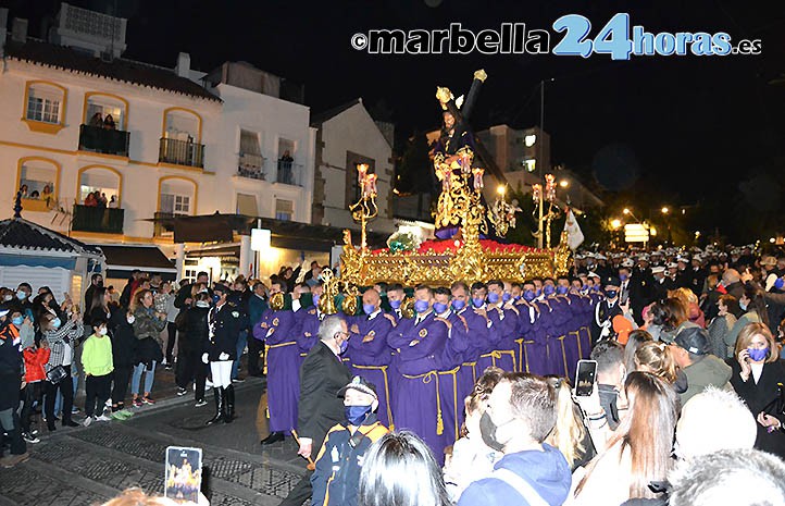 El Nazareno de Marbella celebra 75 años con un brillante desfile