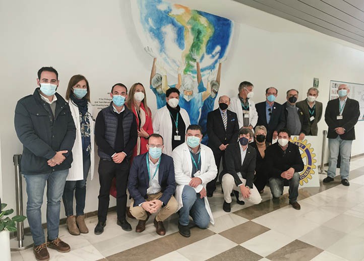 Un mural homenajea a los sanitarios del Hospital Costa del Sol de Marbella