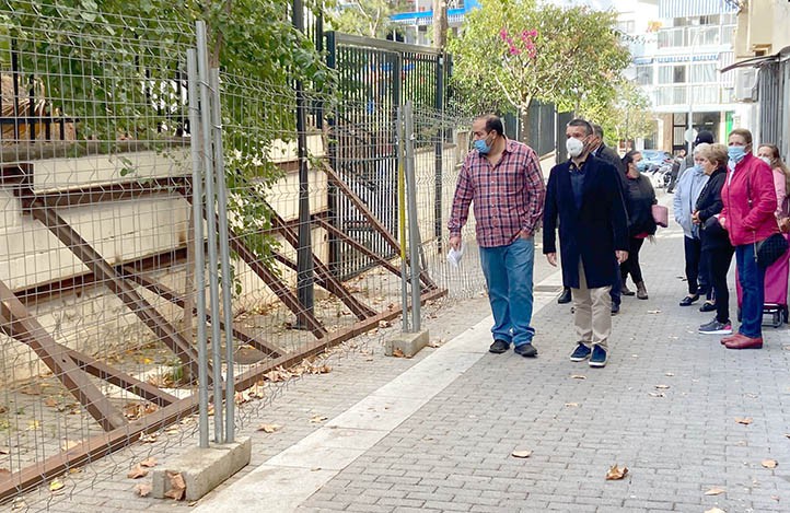 El PSOE vuelve a exigir el arreglo del muro del colegio García Lorca