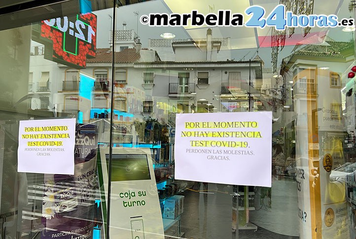 Locura en Marbella por conseguir, o hacerse, un test de antígenos