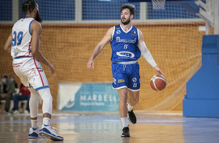 El CB Marbella se impone al RY Clavijo en un partido de tres horas (70-66)