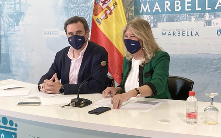 Muñoz y Romero intentan escenificar normalidad y se declaran amor político