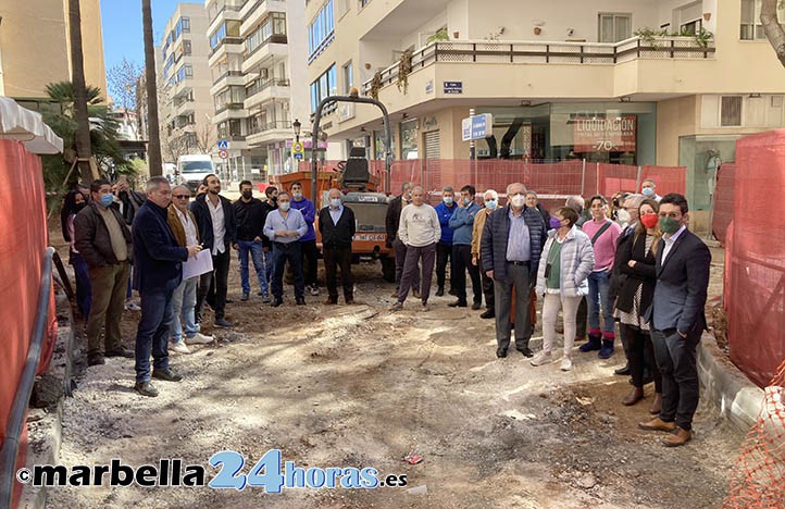 Comerciantes y vecinos del centro de Marbella piden rapidez con las obras