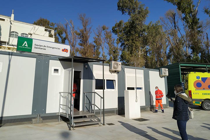 La Junta inaugura la chapucera base del 061 pagada por el Ayuntamiento