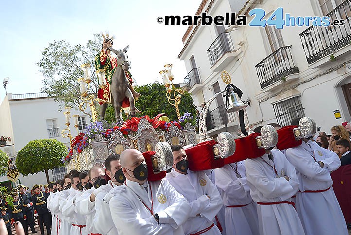 La Pollinica de Marbella brilla en su salida histórica desde la Encarnación