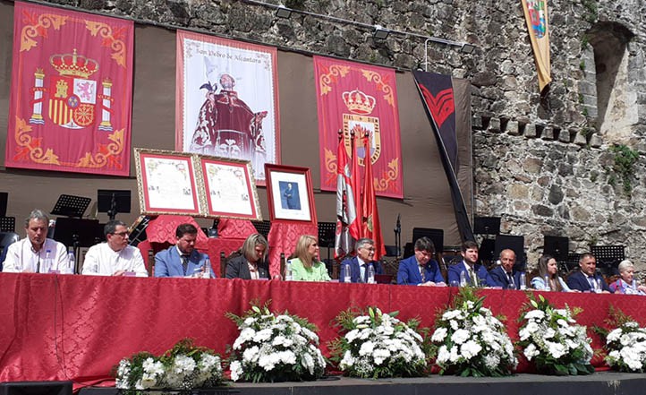 San Pedro Alcántara sella con Arenas de San Pedro su hermanamiento