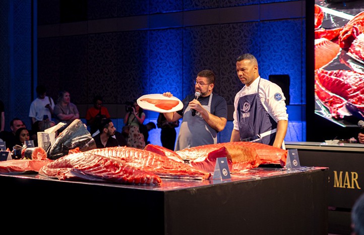 El chef marbellí Dani García lleva "El Arte del Atún" a Lobito de Mar en Doha