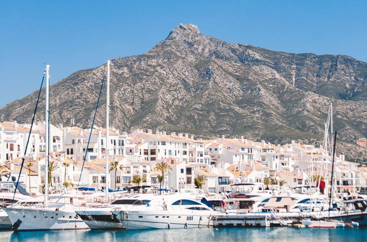 Marbella recuperó en abril los turistas hoteleros que tenía antes de la covid