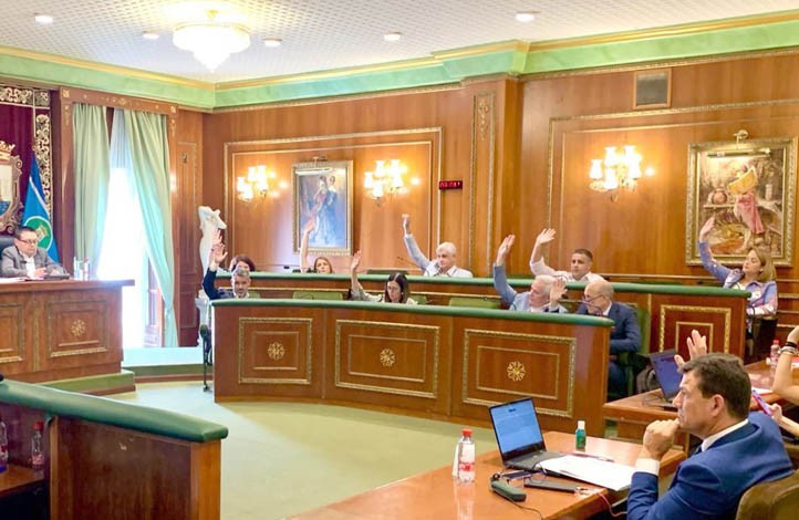 La oposición pide a Muñoz que ayude y deje de confrontar con los espigones