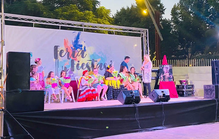 Buen ambiente en el inicio de la Verbena Virgen del Carmen en Marbella