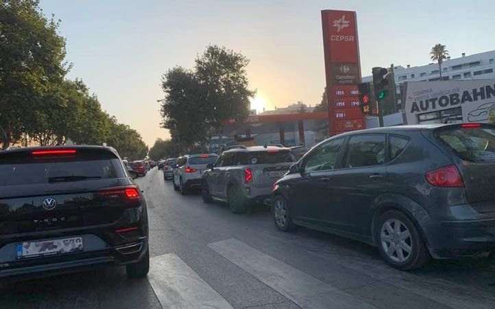 Caos en el verano de Marbella por el retraso en la rotonda de Severo Ochoa