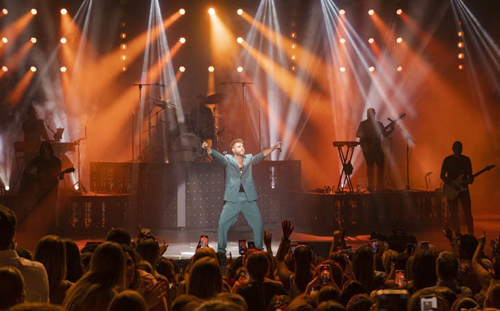 Antonio José vuelve a enamorar en Marbella con su Tour Fénix