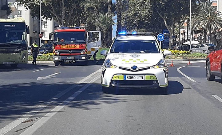Nuevo accidente en la polémica rotonda de Severo Ochoa en Marbella