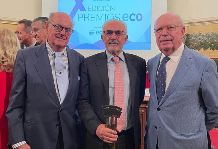 Premios para el doctor Cortés Funes y la unidad de oncología de HC Marbella