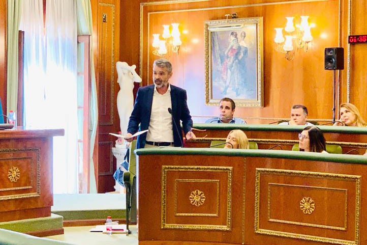 Bernal: "Marbella y San Pedro van a tener espigones y los hará el PSOE"