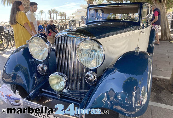 Los coches de época deslumbran en Marbella en la X Ruta Costa del Sol