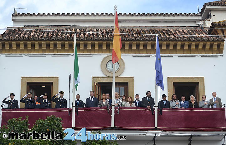 Marbella celebra, un año más sin la alcaldesa, el día de la Constitución