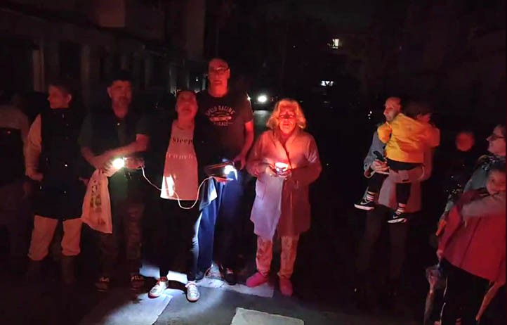 Indignación en los vecinos de Reino de Aragón en Marbella por los apagones