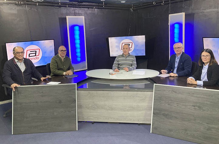 El análisis de la actualidad de Marbella en la tertulia de televisión "A fondo"