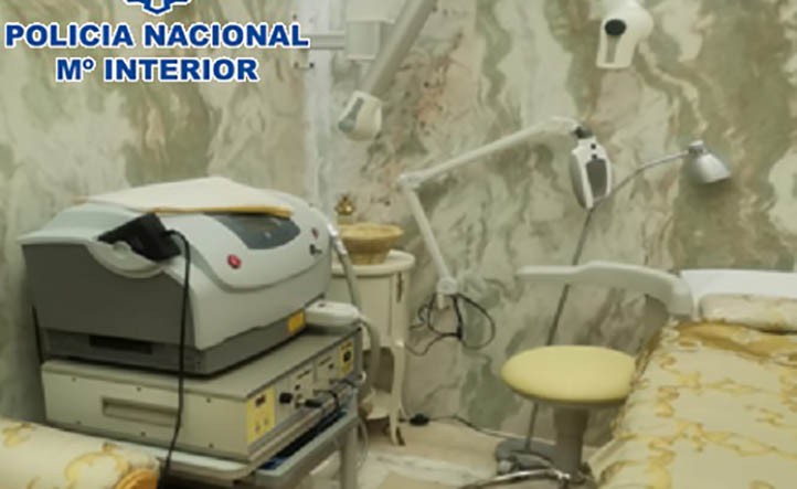 Desmantelan una falsa clínica estética en Marbella y detienen a tres personas