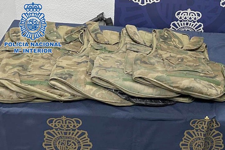 Tres detenidos por disparar contra la fachada de una discoteca en Marbella