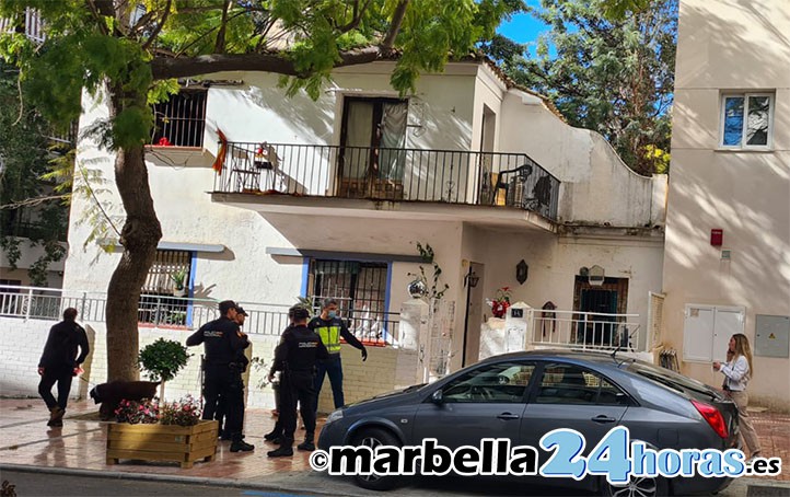 La Policía desaloja la vivienda de okupas en la calle Nuestra Señora de Gracia
