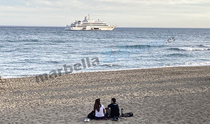 El Lady Moura, uno de los megayates más lujosos del mundo, visita Marbella