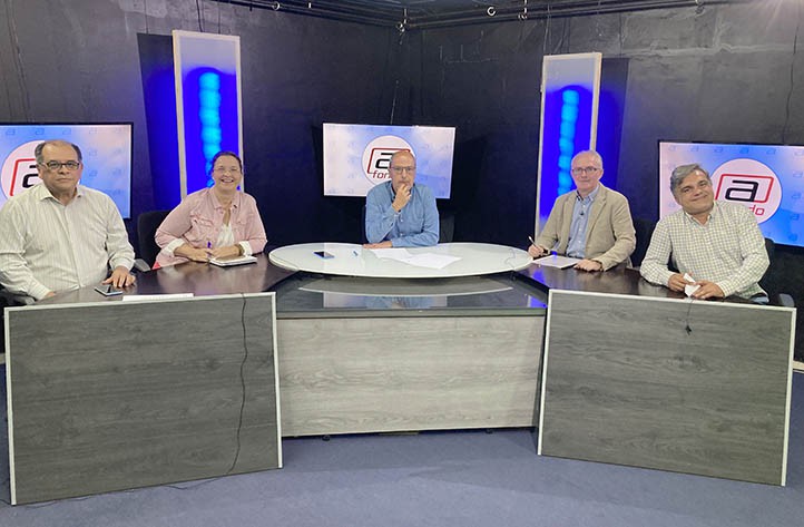 Nueva entrega de "A Fondo", la tertulia más atrevida en las televisiones locales