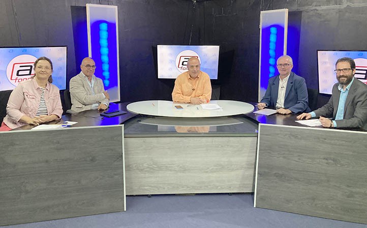El análisis político, un lunes más con la tertulia de televisión "A Fondo"