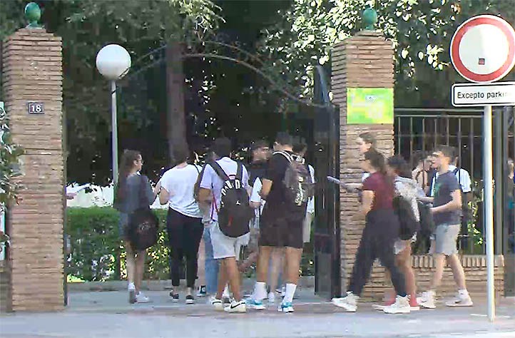 Unos 700 alumnos de Marbella y San Pedro inician la Selectividad 2023 