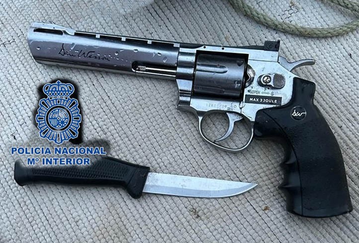 Dos detenidos en Marbella tras un apuñalamiento y persecución a nado