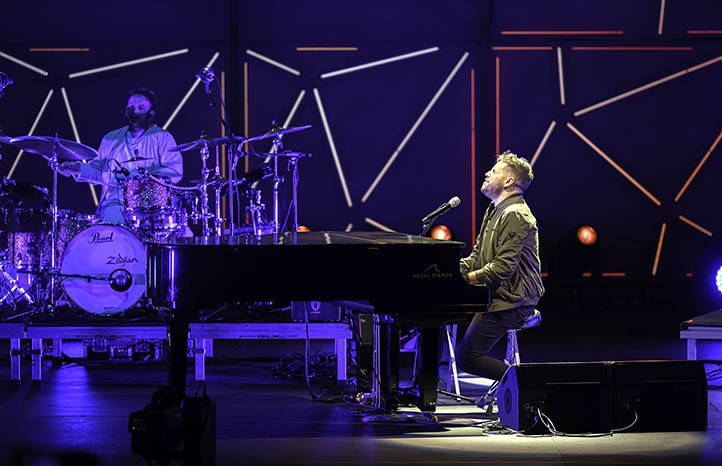El malagueño Pablo López cautiva al público de Starlite en Marbella