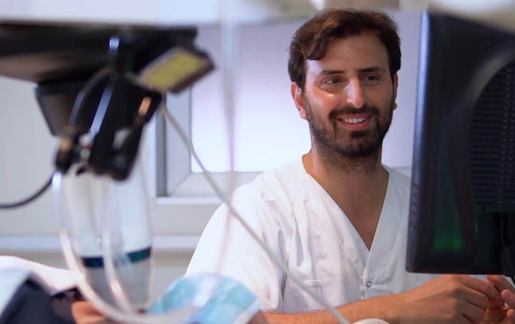 Quirónsalud Marbella cumple un año de su pionero tratamiento para nódulos tiroideos 