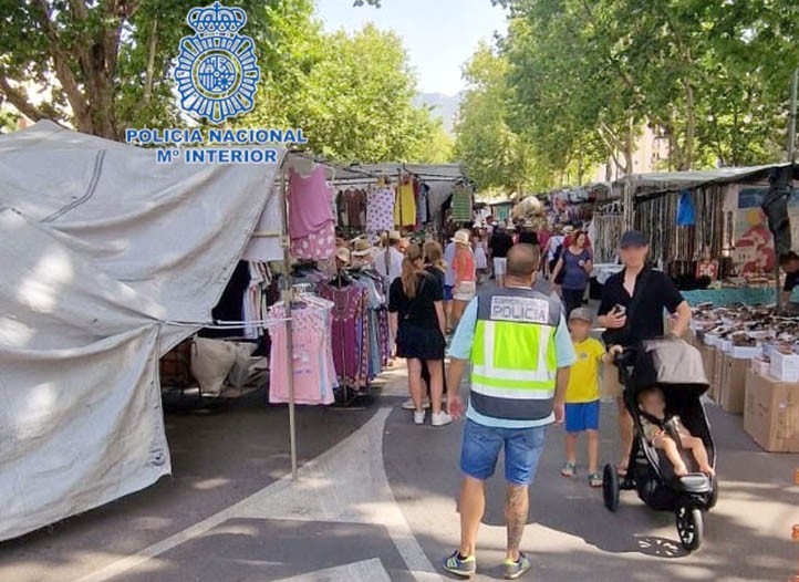 Veinte detenidos en el mercadillo de Marbella por vender falsificaciones