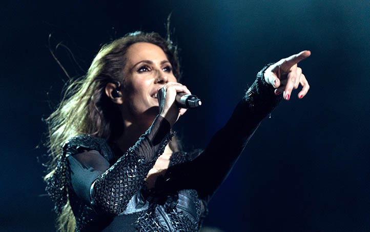 Malú cautiva en Starlite Marbella con su espectáculo "Mil Batallas"