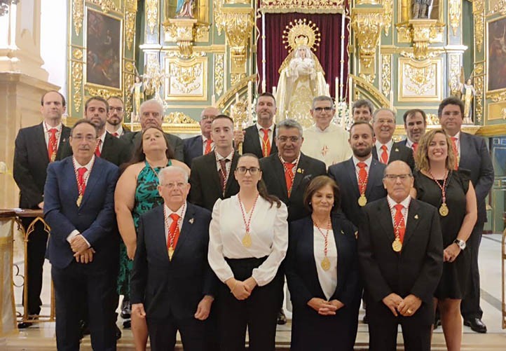 La nueva Junta de Gobierno del Cristo del Amor de Marbella toma posesión