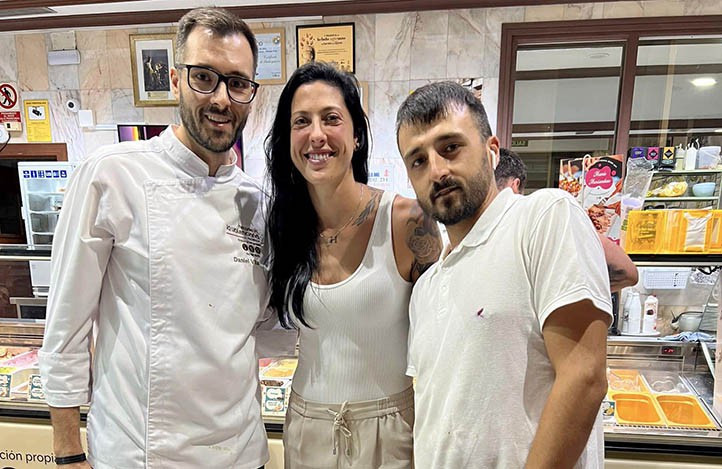 La futbolista Jenni Hermoso visita Marbella y pasea por el Casco Antiguo