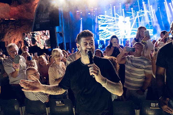 Melendi cierra a lo grande la edición más larga de Starlite en Marbella