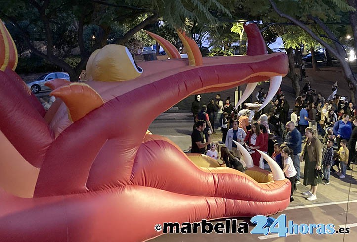 Marbella disfruta del Toston y de Halloween en una jornada compartida