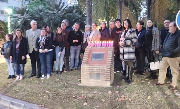 El PSOE recuerda en Marbella a las víctimas de la violencia machista