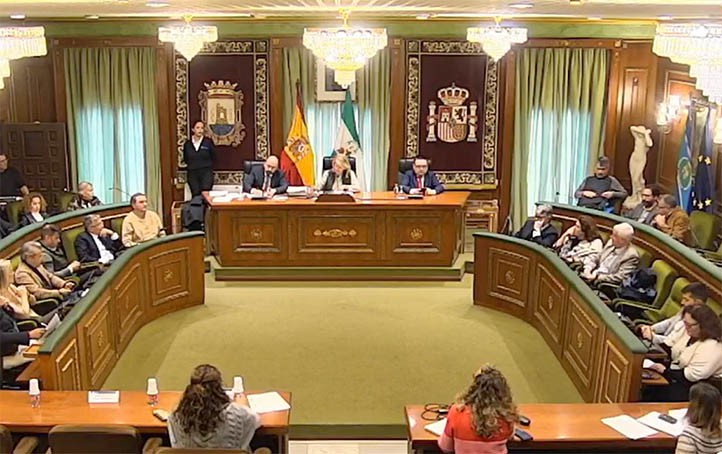Marbella envía a la Junta los retoques para retomar el expediente del hotel W