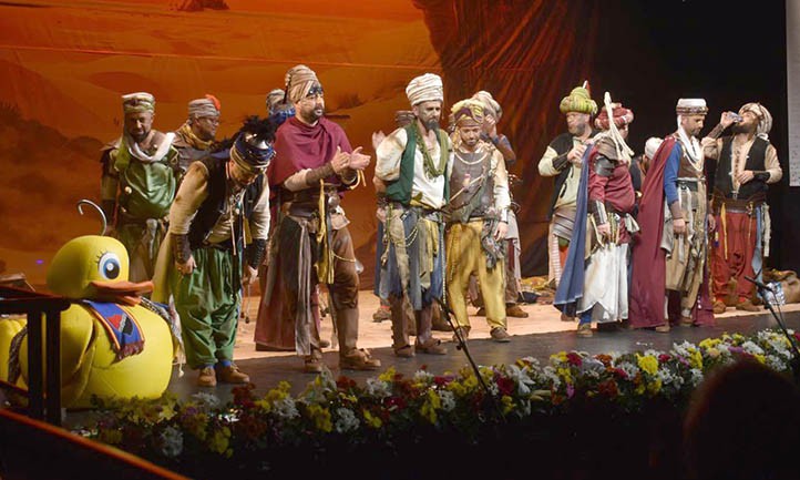 La comparsa local "La Joya" gana el concurso del Carnaval de Marbella