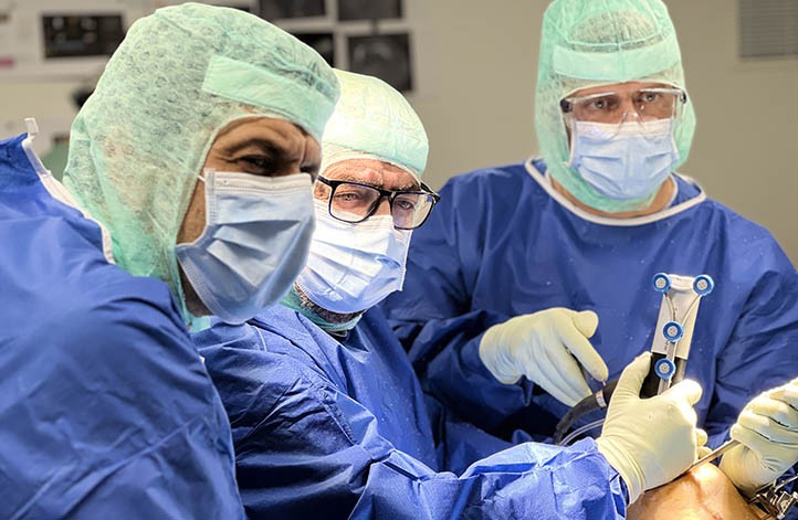 Reemplazo articular de rodilla con asistencia robótica en HC Marbella