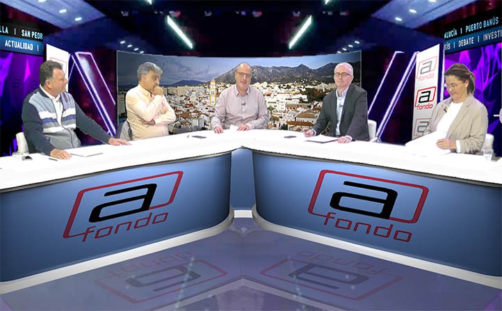 La tertulia de televisión "A Fondo" aborda un lunes más la actualidad local