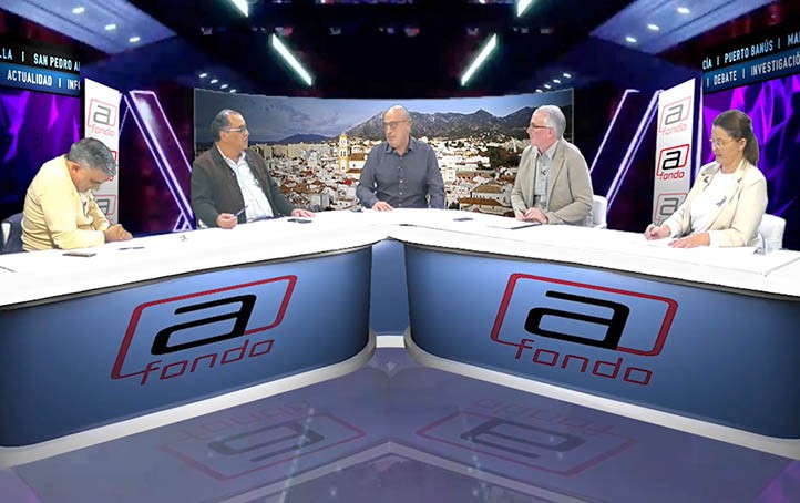 La tertulia de televisión "A Fondo" aborda un lunes más la actualidad local