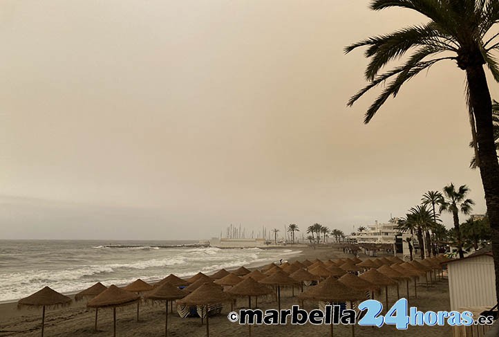 La calima tiñe de color sepia el cielo de Marbella dos años después