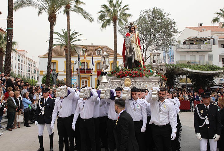 La procesión de La Pollinica abre la Semana Santa de San Pedro Alcántara