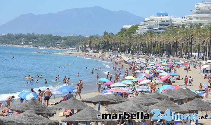Marbella pondrá multas de hasta 750 euros a quien orine en el mar