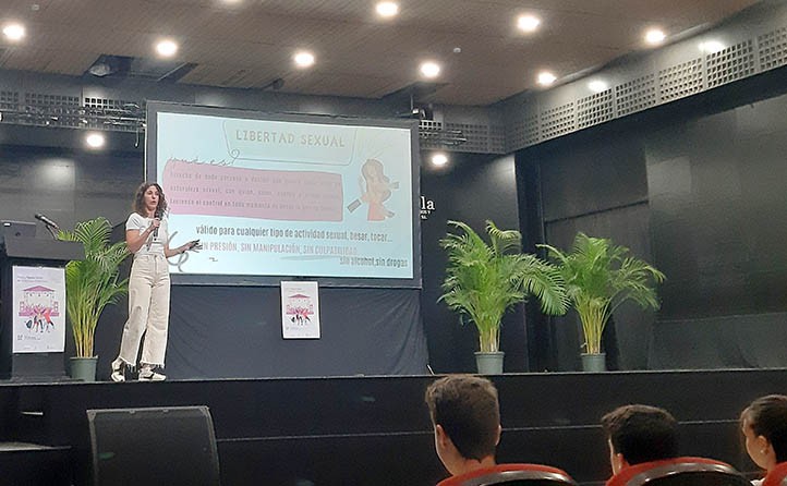 Campaña contra la violencia machista para jóvenes ante la Feria de Marbella